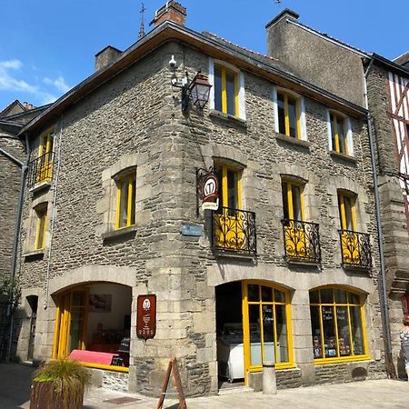 Aparthotel La Maison Du Paon- Josselin Exterior foto